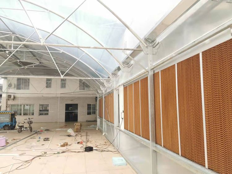 It turns out that the greenhouse can still be built like this It turns out that the greenhouse can still be built like this